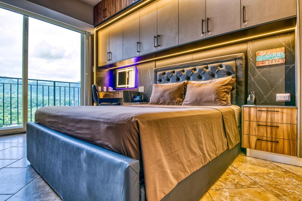 Secretjaco - Luxury Beach Front Penthouse With Pool & Jacuzzi Luaran gambar