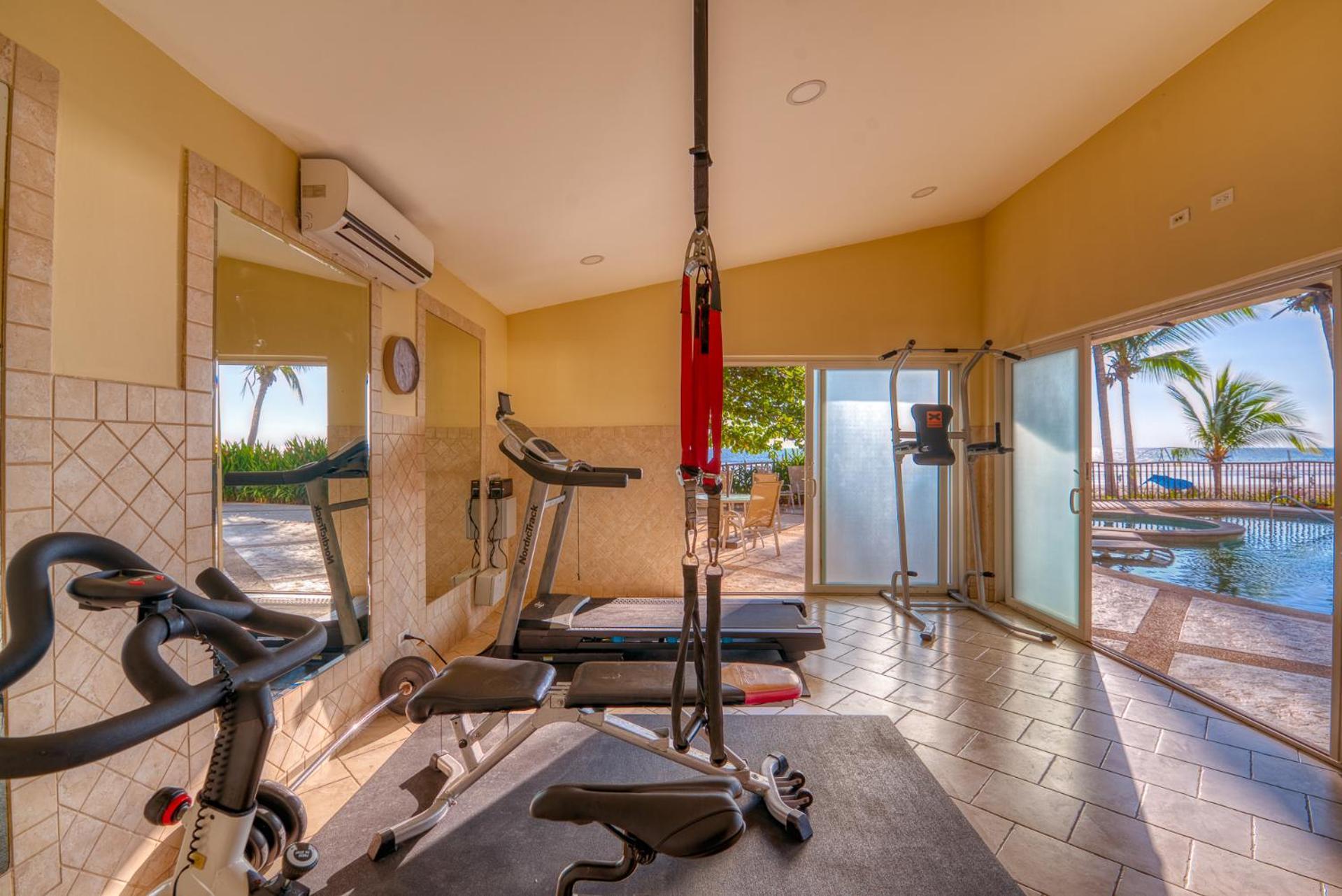 Secretjaco - Luxury Beach Front Penthouse With Pool & Jacuzzi Luaran gambar